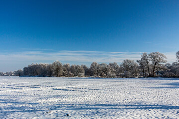 Winter am Küstenkanal bei Oldenburg