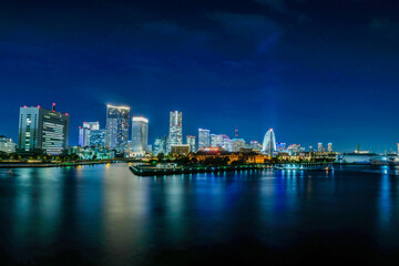 Obraz na płótnie Canvas 大さん橋からの横浜みなとみらいの夜景