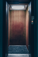 entrance to the elevator © Anselm