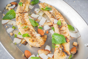  Grilled banana and nuts dessert