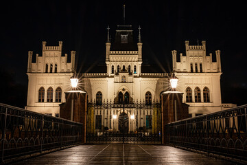 Fototapeta na wymiar Schloss bei Nacht