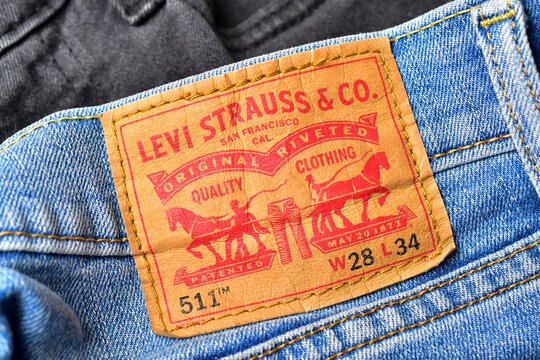 levi strauss batch on denim jeans, popular jeans brand levis
