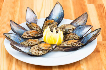 mussels with lemon