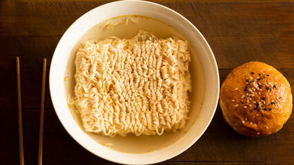 Instant noodles on a plate. How to brew Chinese noodles