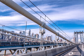 Naklejka premium manhattan bridge and new york city skyline