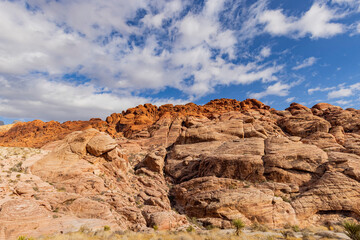 Fototapeta na wymiar Sunny view of the beautiful landscape of Calico Basin area of Red Rock Canyon
