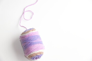 うすむらさき色の毛糸