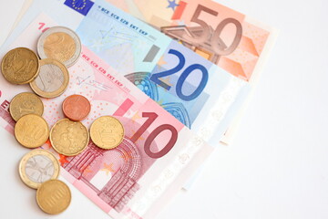 旧ユーロ紙幣と硬貨