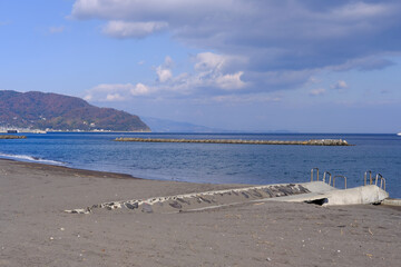 静岡県伊東市の砂浜