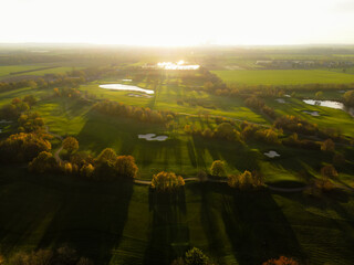 Goldplatz im Sonnenuntergang
