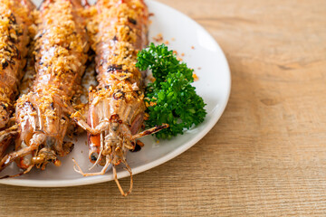Fried Mantis Shrimp with Garlic