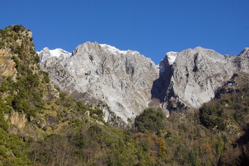 llandscape of mountains in tuscany