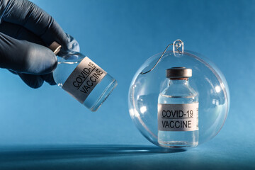 Covid-19 coronavirus maladie épidémie virus vaccin sapin Noël fete confinement