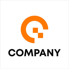 letter Q with data  logo