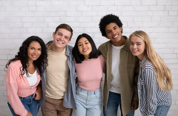 Friendship of exchange students and modern education