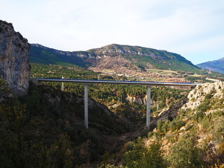 big bridge between mountains