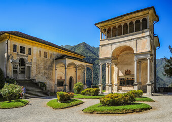 In the 15th century, due to the invasion of the Turks, the pilgrimage to the Holy Land was interrupted. Therefore, a complex of chapels arose in Piedmont, telling about the shrines of Palestine     