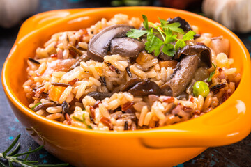 Risotto with mushrooms ande vegetables