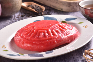 Steamed Chinese pastry of glutinous rice skin with sweet filling