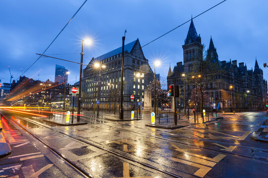 Manchester Town Hall at night
