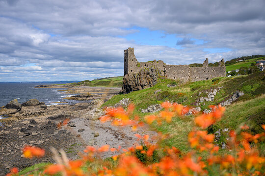 UK, Scotland, Ruins of Dunure Castle
