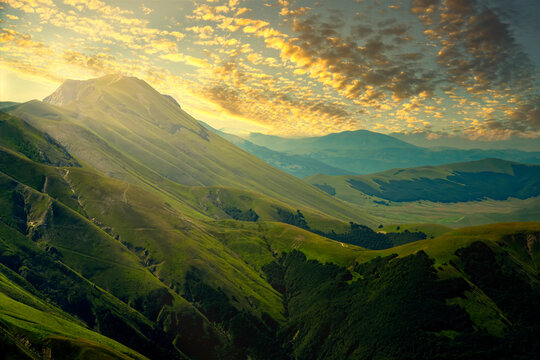 Scenic view of Sibillini Mountains at summer dusk