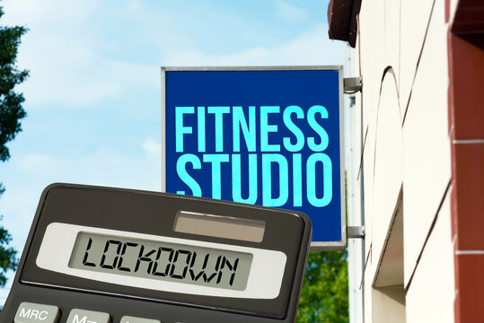 Ein Fitnessstudio, Taschenrechner und Lockdown