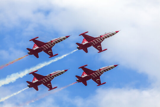 Turkish Stars - Aerobatic Display Team