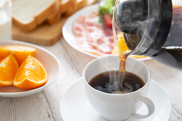 朝食のコーヒー　洋食　朝の食事