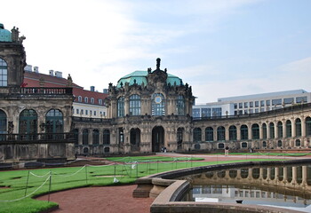 Fototapeta premium Palast Zwinger in der Altstadt von Dresden, Sachsen