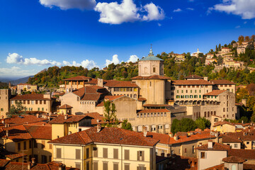 Fototapeta na wymiar Beautiful architecture of the Citta Alta old town in Bergamo, Italy