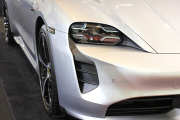 Obraz na płótnie Canvas Detailing the headlights of modern luxury sports cars