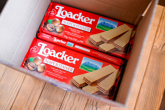 Loacker products. Packing Italian waffles in a box
