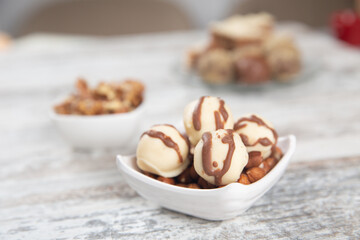 Hazelnut cake balls with white chocolate