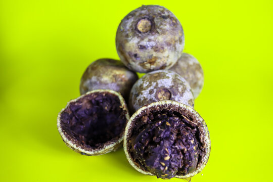 Buah Kawis or kawista. Wood apple (limonia acidissima), the fruit is used to make a fruit juice with astringent properties and jams.