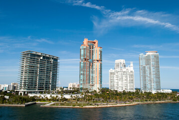 Fototapeta na wymiar Miami South Beach Skyscrapers With A Waterfront Park