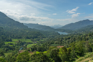 Fototapeta na wymiar Mountain lake landscape, Nuwara Eliya, Sri Lanka