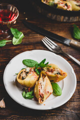 Pasta stuffed with ground beef, spinach and cheese