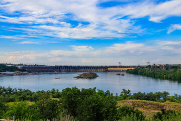 Obraz premium Dnieper Hydroelectric Station on the Dnieper river in Zaporizhia, Ukraine