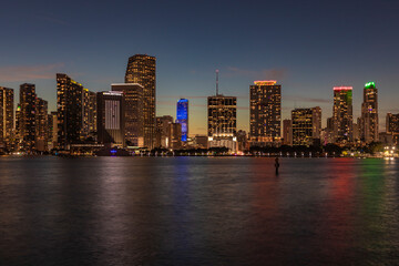 Fototapeta na wymiar Miami skyline at dusk
