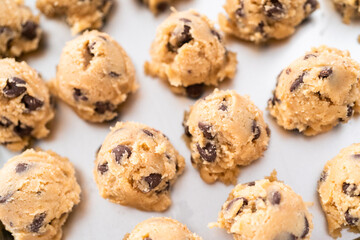 Baking cookies