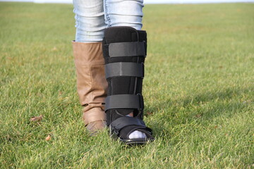 cast boot on leg