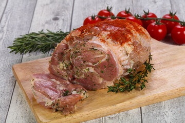 Chicken roll with herbs