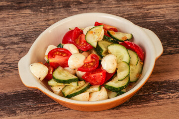 Salad with vegetables and mozzarlla