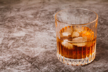 luxury, golden, amber, liquor, beverage, cold, whisky, old, shot, spirit, scotch, brandy, liquid, gold, bourbon, brown, wood, table, alcohol, bar, cocktail, cognac, dark background, drink, glass, ice,
