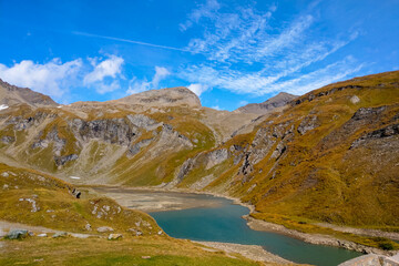 Naklejka na ściany i meble Small mountain lake in autumn in Austria.