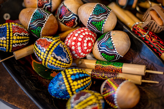 color percussion in the form of an egg