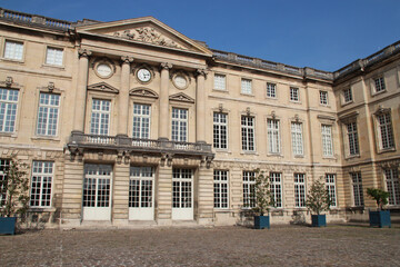 Fototapeta na wymiar palace of compiegne (france)