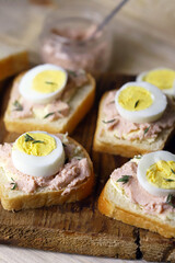 Delicious sandwiches with cod roe and egg. The keto diet. Healthy breakfast or snack.