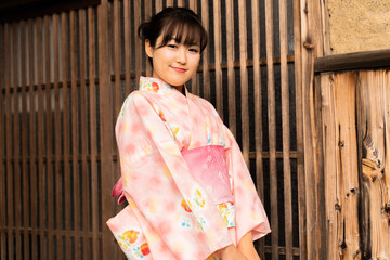 玄関前にて
